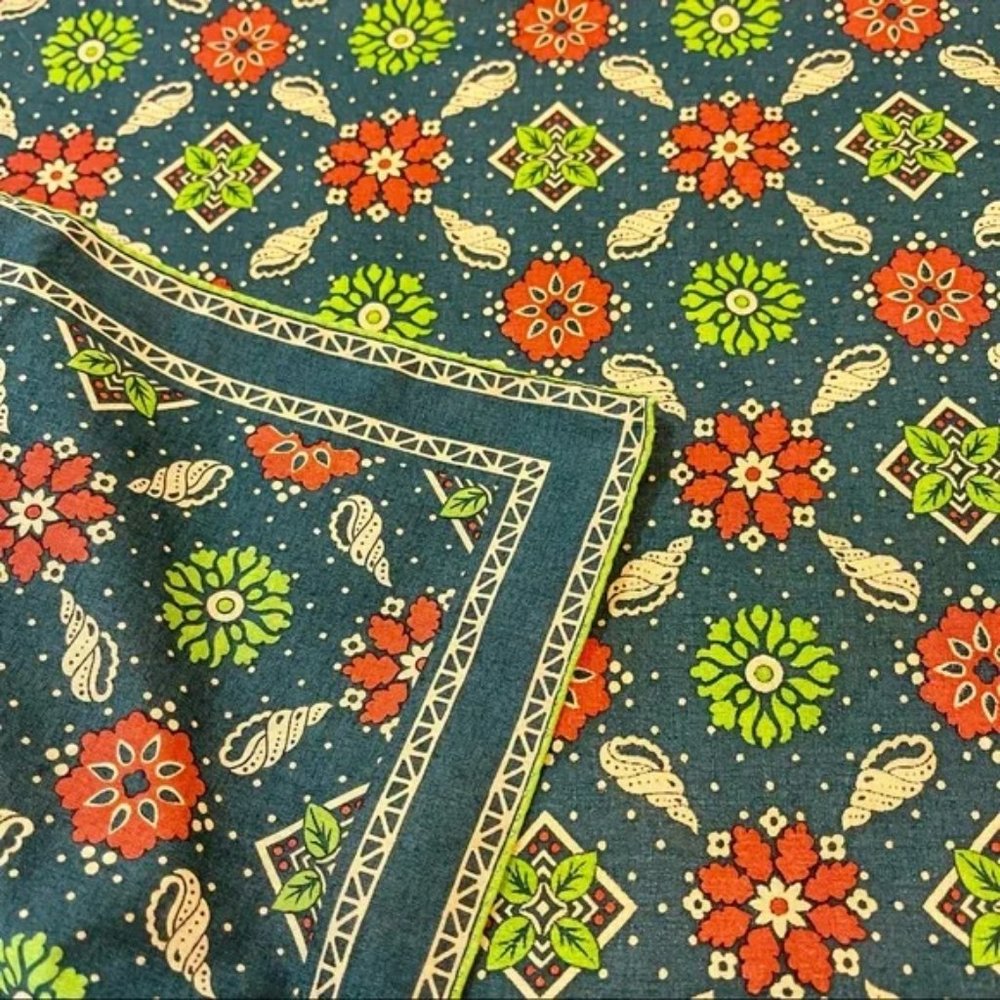 VINTAGE Seashell and Floral Scarf | M24